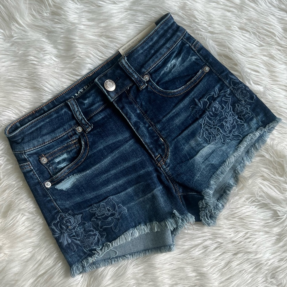 AEO NE(X)T LEVEL STRETCH X HI-RISE SHORT :: SIZE 4 :: EMBROIDERED BLUE FLORAL